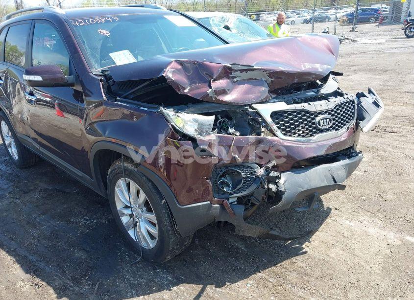 Photo 6 of 2011 Kia Sorento EX (VIN 5XYKU4A18BG143898)