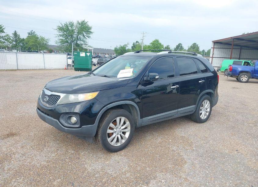Photo 2 of 2011 Kia Sorento EX (VIN 5XYKU4A1XBG038294)