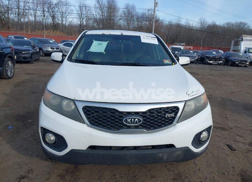 Photo 12 of 2011 Kia Sorento EX V6 (VIN 5XYKU4A20BG009153)