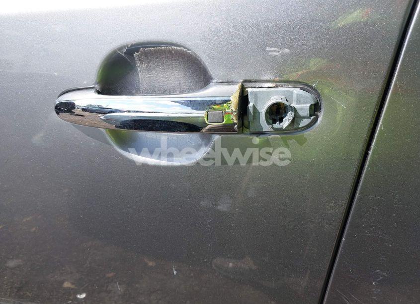 Photo 15 of 2011 Kia Sorento EX V6 (VIN 5XYKU4A20BG027684)