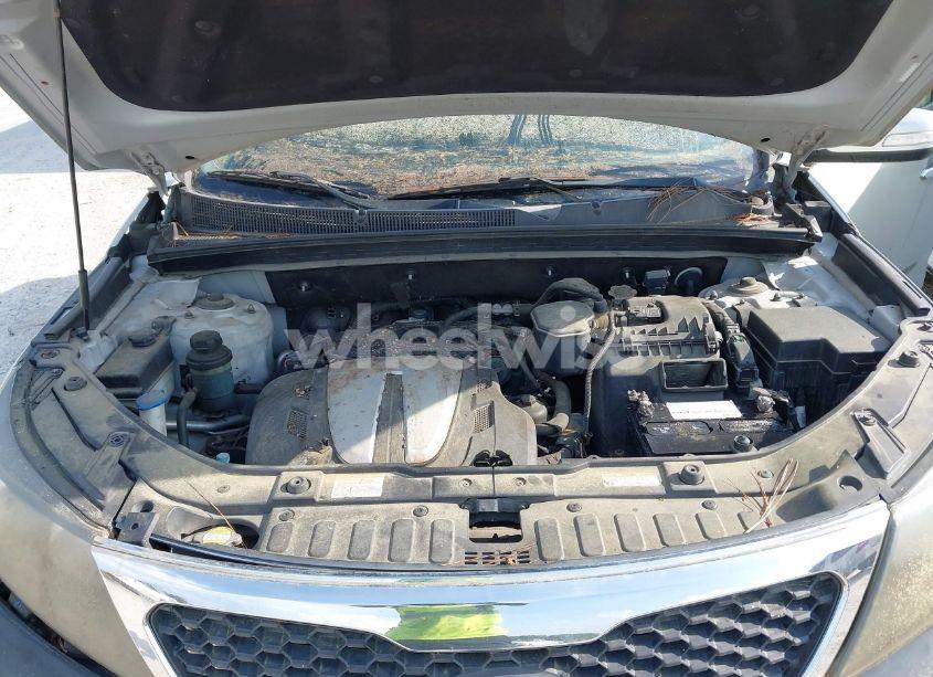 Photo 10 of 2011 Kia Sorento EX V6 (VIN 5XYKU4A20BG070261)