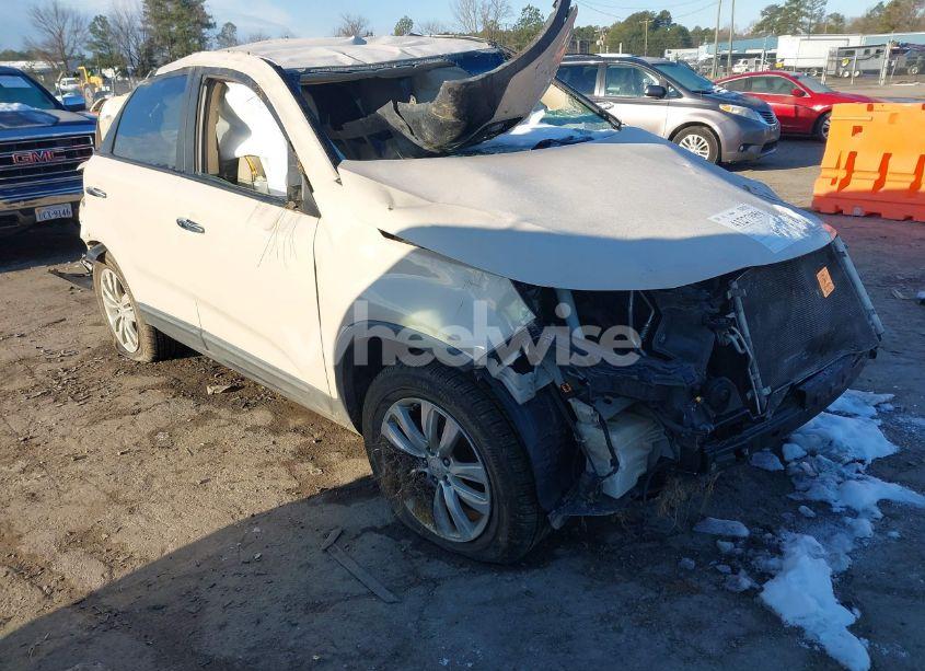 2011 Kia Sorento EX V6 (VIN 5XYKU4A20BG112489) main photo