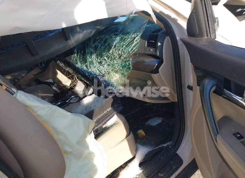 Photo 5 of 2011 Kia Sorento EX V6 (VIN 5XYKU4A20BG112489)