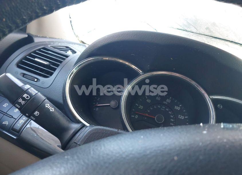 Photo 7 of 2011 Kia Sorento EX V6 (VIN 5XYKU4A20BG112489)