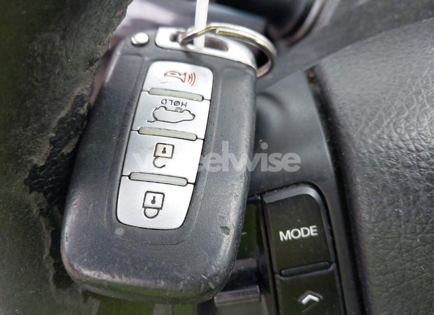 Photo 11 of 2012 Kia Sorento EX V6 (VIN 5XYKU4A20CG200895)