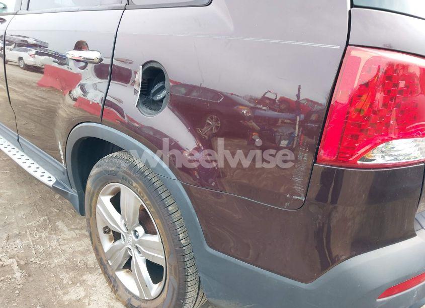 Photo 6 of 2012 Kia Sorento EX V6 (VIN 5XYKU4A20CG200895)