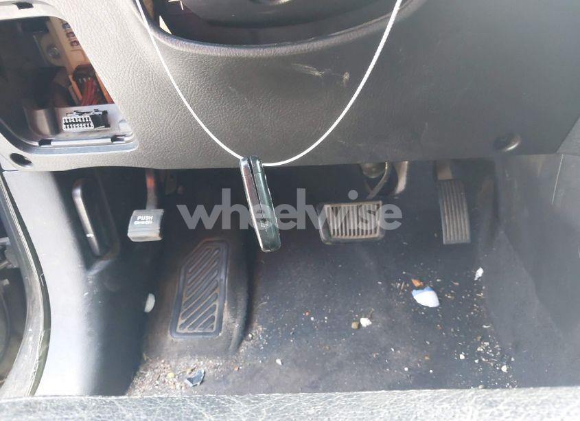 Photo 11 of 2012 Kia Sorento EX V6 (VIN 5XYKU4A20CG257775)