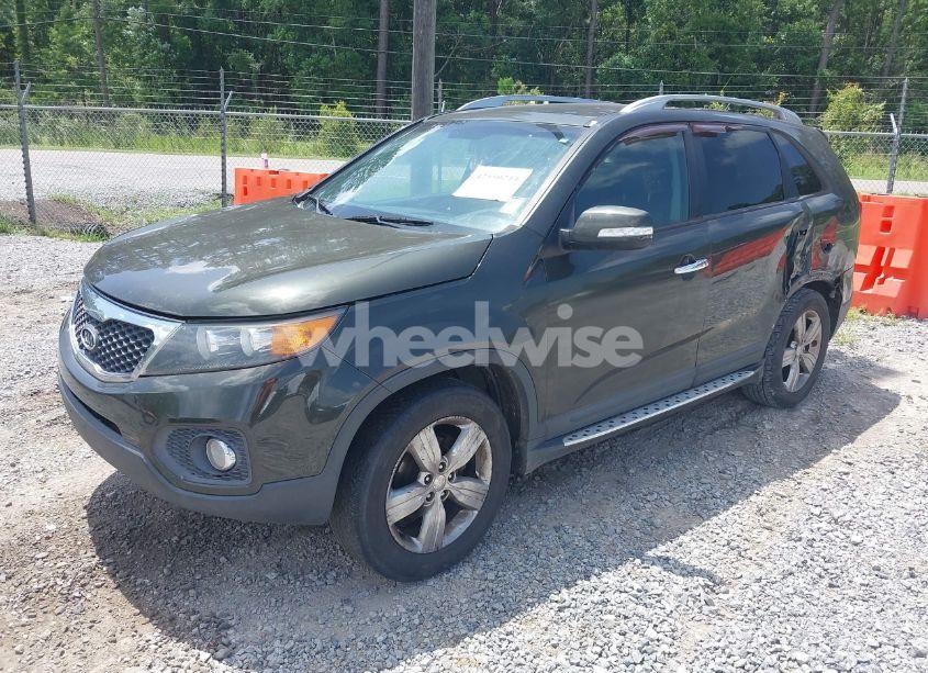 Photo 2 of 2012 Kia Sorento EX V6 (VIN 5XYKU4A20CG257775)