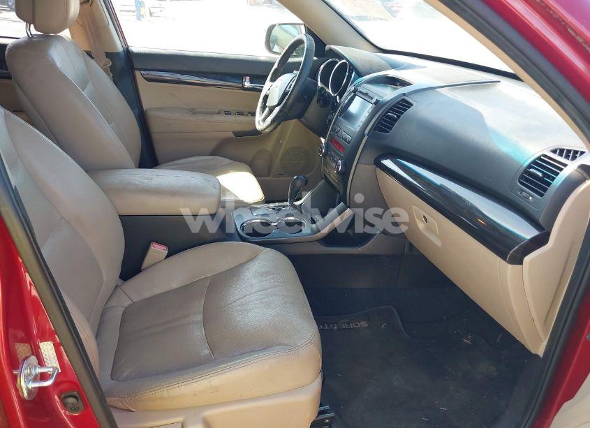 Photo 5 of 2011 Kia Sorento EX V6 (VIN 5XYKU4A21BG034062)