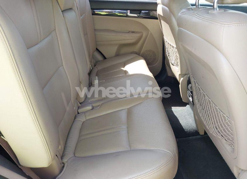 Photo 8 of 2011 Kia Sorento EX V6 (VIN 5XYKU4A21BG034062)