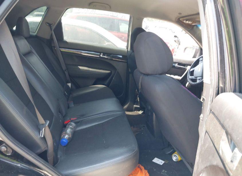 Photo 8 of 2012 Kia Sorento EX V6 (VIN 5XYKU4A21CG196341)