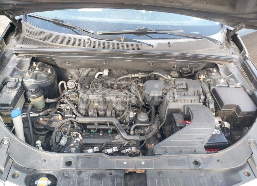 Photo 10 of 2011 Kia Sorento EX V6 (VIN 5XYKU4A22BG024592)