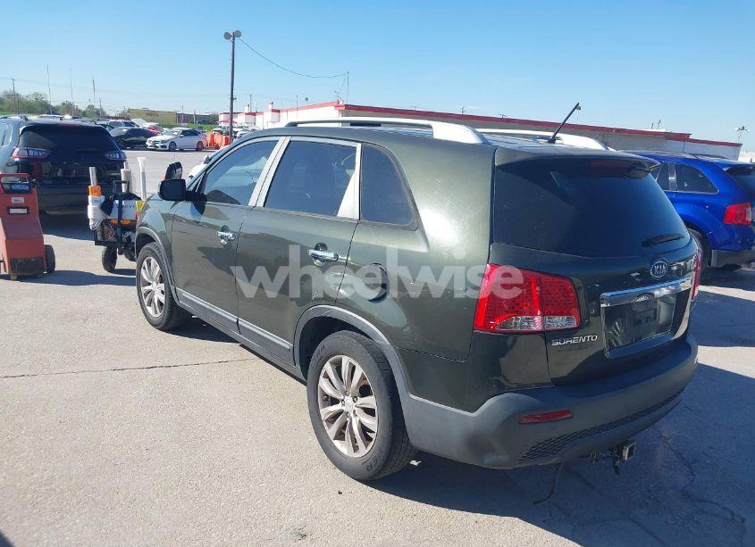 Photo 3 of 2011 Kia Sorento EX V6 (VIN 5XYKU4A22BG095372)