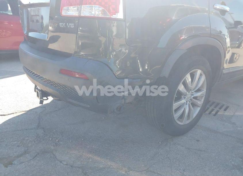 Photo 6 of 2011 Kia Sorento EX V6 (VIN 5XYKU4A22BG095372)