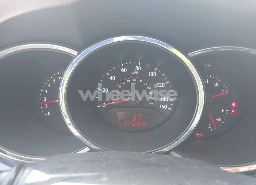 Photo 7 of 2011 Kia Sorento EX V6 (VIN 5XYKU4A22BG095372)