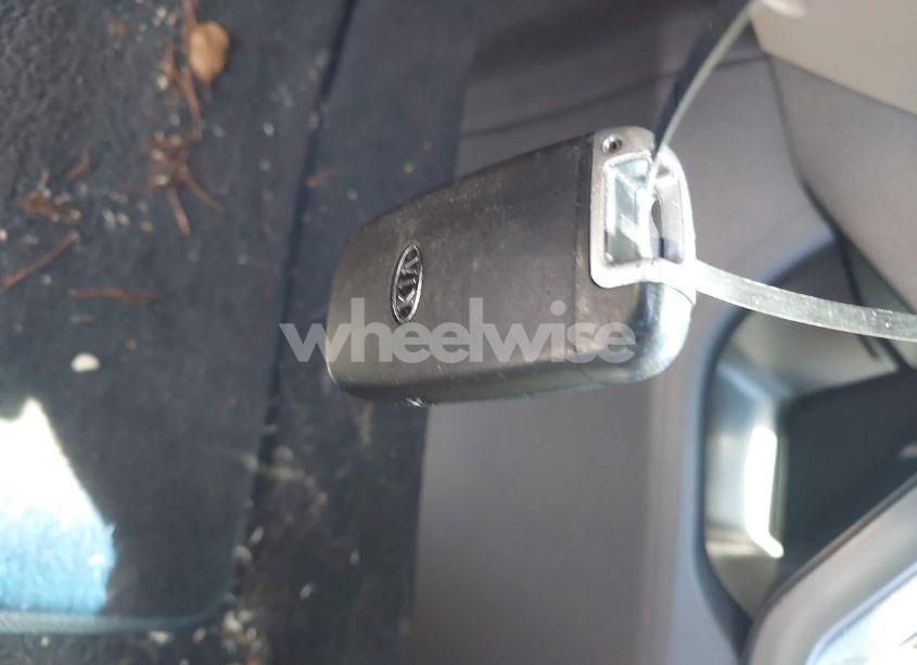 Photo 11 of 2011 Kia Sorento EX V6 (VIN 5XYKU4A23BG041627)