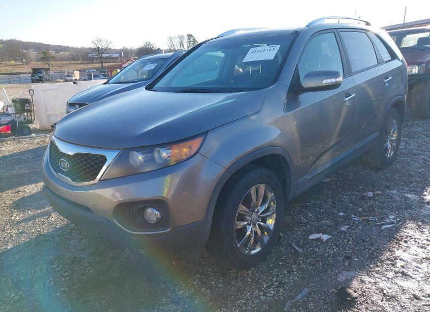 Photo 2 of 2011 Kia Sorento EX V6 (VIN 5XYKU4A23BG151335)