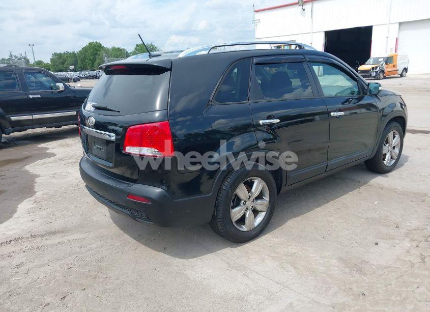 Photo 4 of 2012 Kia Sorento EX V6 (VIN 5XYKU4A23CG230182)