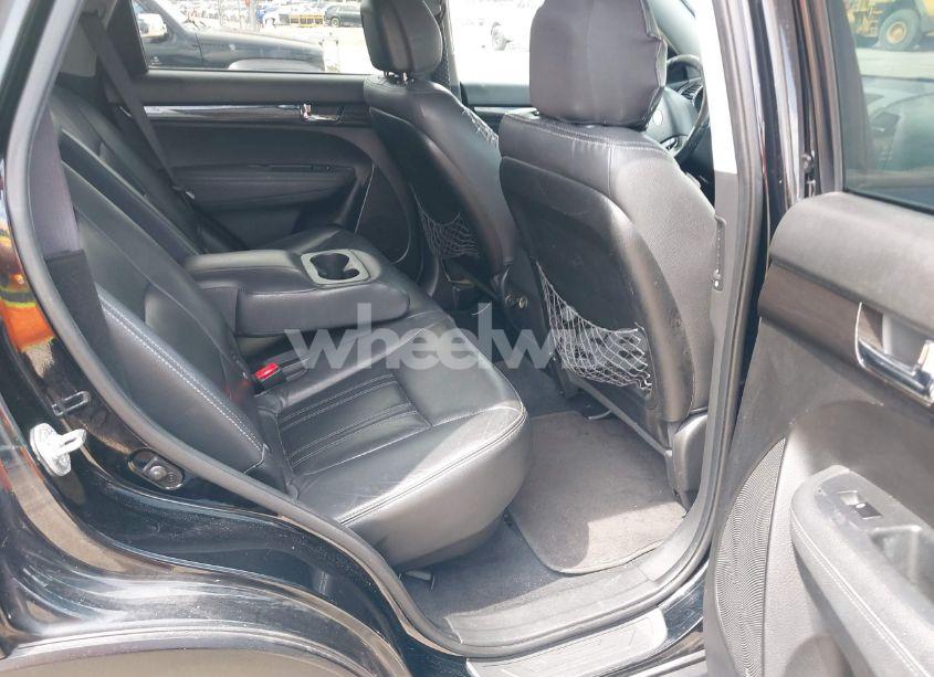 Photo 8 of 2012 Kia Sorento EX V6 (VIN 5XYKU4A23CG230182)