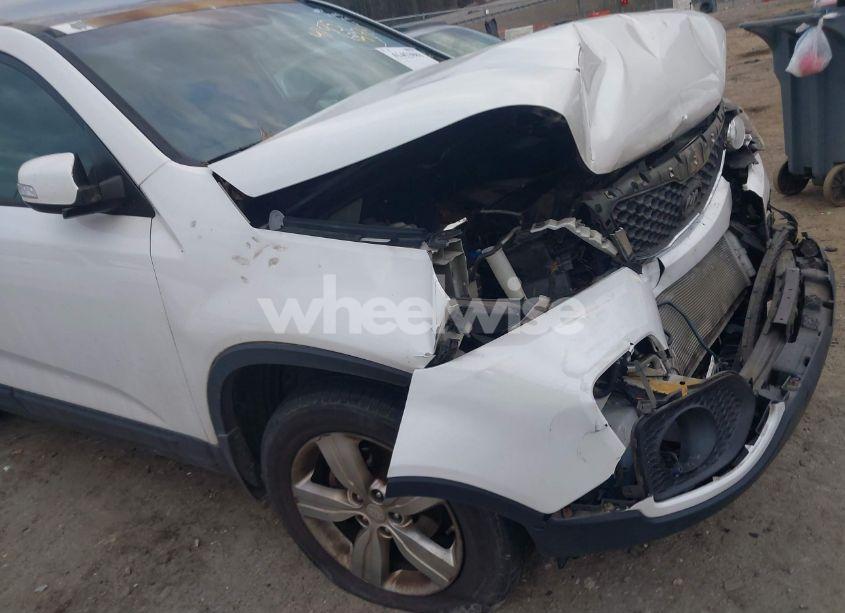 Photo 14 of 2012 Kia Sorento EX V6 (VIN 5XYKU4A23CG303020)