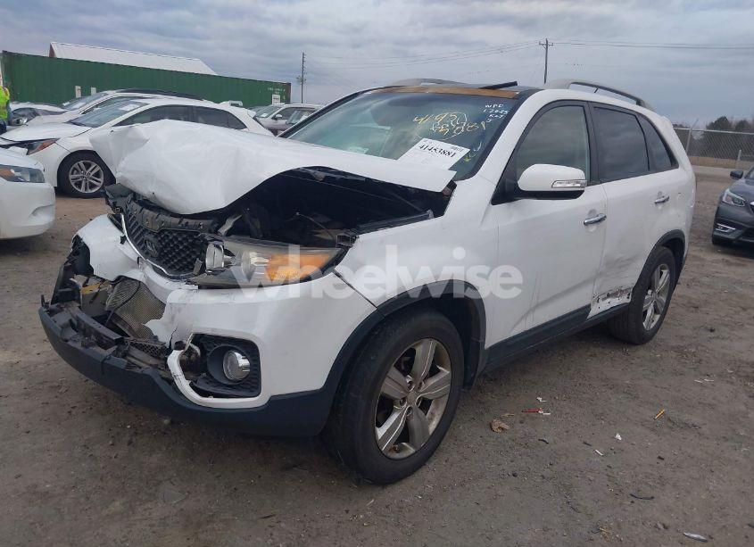 Photo 2 of 2012 Kia Sorento EX V6 (VIN 5XYKU4A23CG303020)