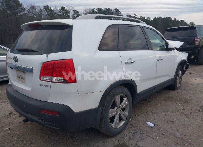 Photo 4 of 2012 Kia Sorento EX V6 (VIN 5XYKU4A23CG303020)