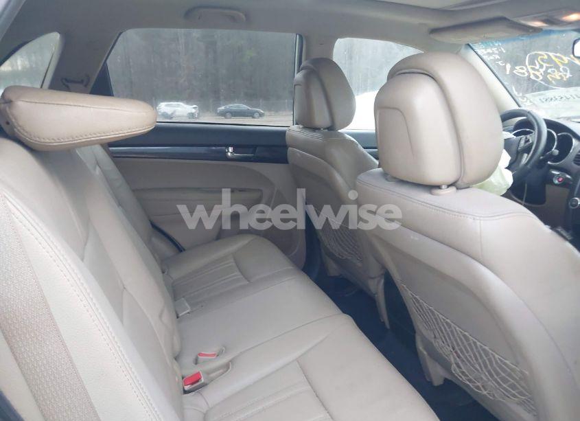 Photo 8 of 2012 Kia Sorento EX V6 (VIN 5XYKU4A23CG303020)