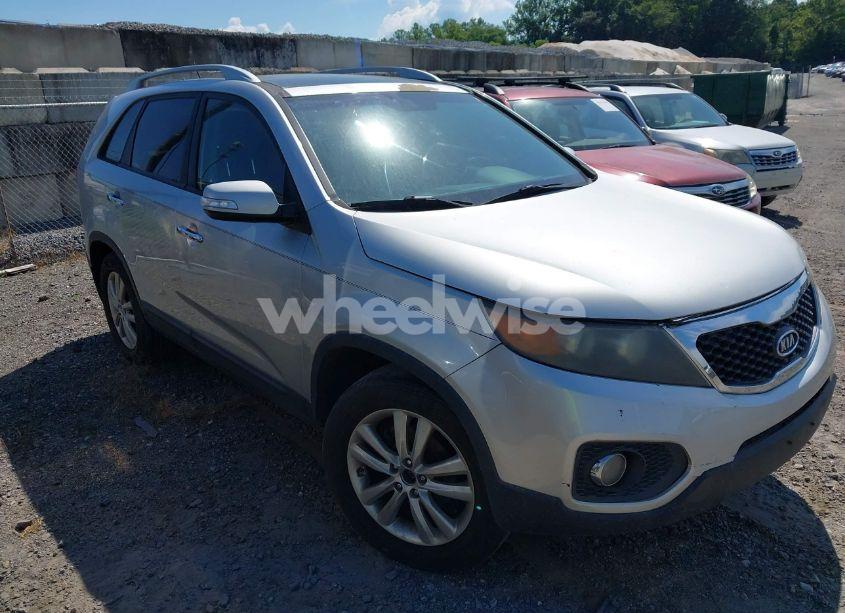 2011 Kia Sorento EX V6 (VIN 5XYKU4A24BG046075) main photo