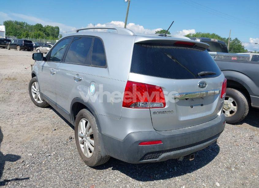 Photo 3 of 2011 Kia Sorento EX V6 (VIN 5XYKU4A24BG046075)