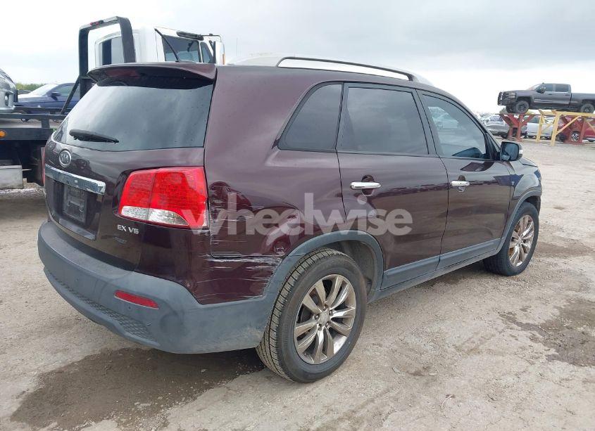 Photo 4 of 2011 Kia Sorento EX V6 (VIN 5XYKU4A24BG052376)