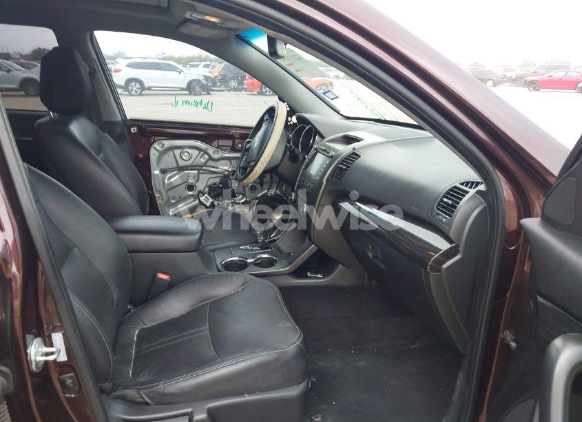 Photo 5 of 2011 Kia Sorento EX V6 (VIN 5XYKU4A24BG052376)