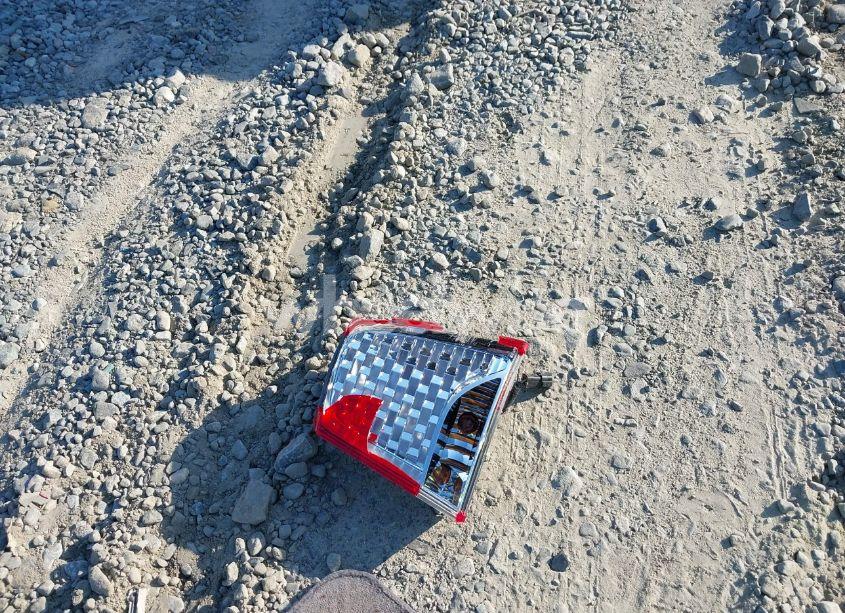 Photo 12 of 2011 Kia Sorento EX V6 (VIN 5XYKU4A25BG022240)