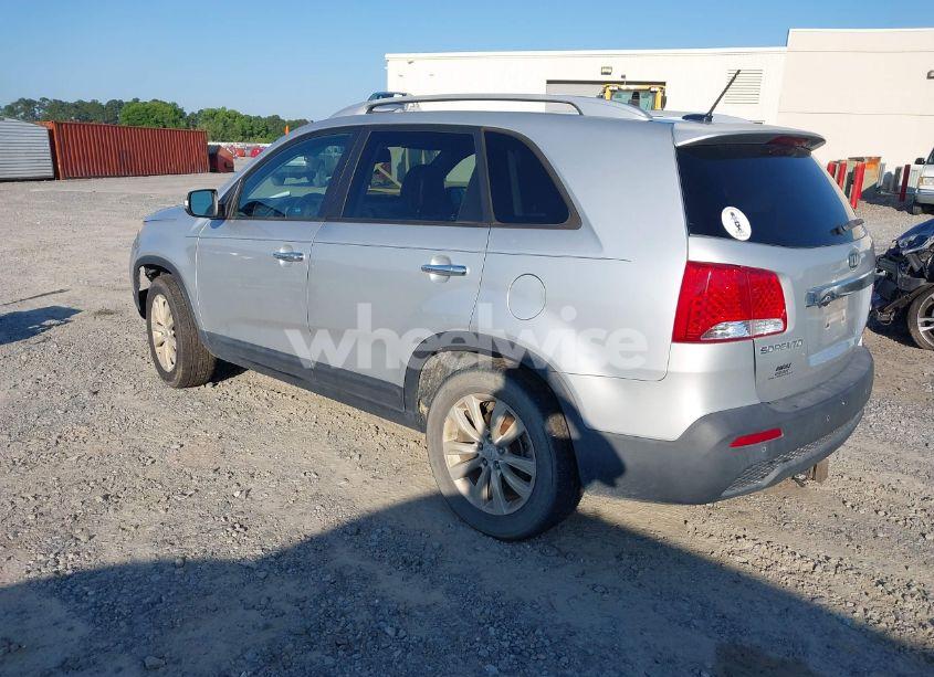 Photo 3 of 2011 Kia Sorento EX V6 (VIN 5XYKU4A25BG022240)
