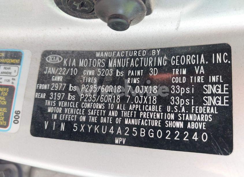 Photo 9 of 2011 Kia Sorento EX V6 (VIN 5XYKU4A25BG022240)