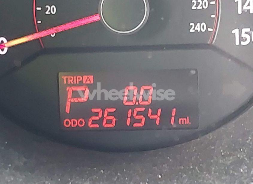 Photo 12 of 2011 Kia Sorento EX V6 (VIN 5XYKU4A25BG027552)