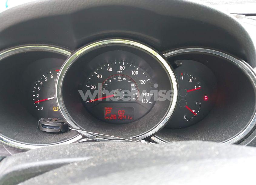 Photo 7 of 2011 Kia Sorento EX V6 (VIN 5XYKU4A25BG027552)