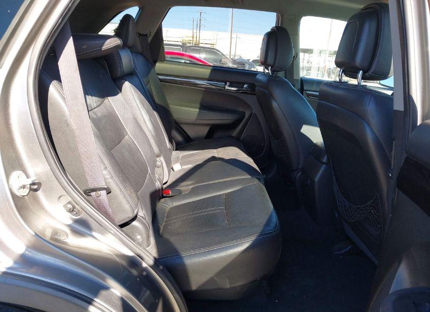 Photo 7 of 2011 Kia Sorento EX V6 (VIN 5XYKU4A25BG052872)
