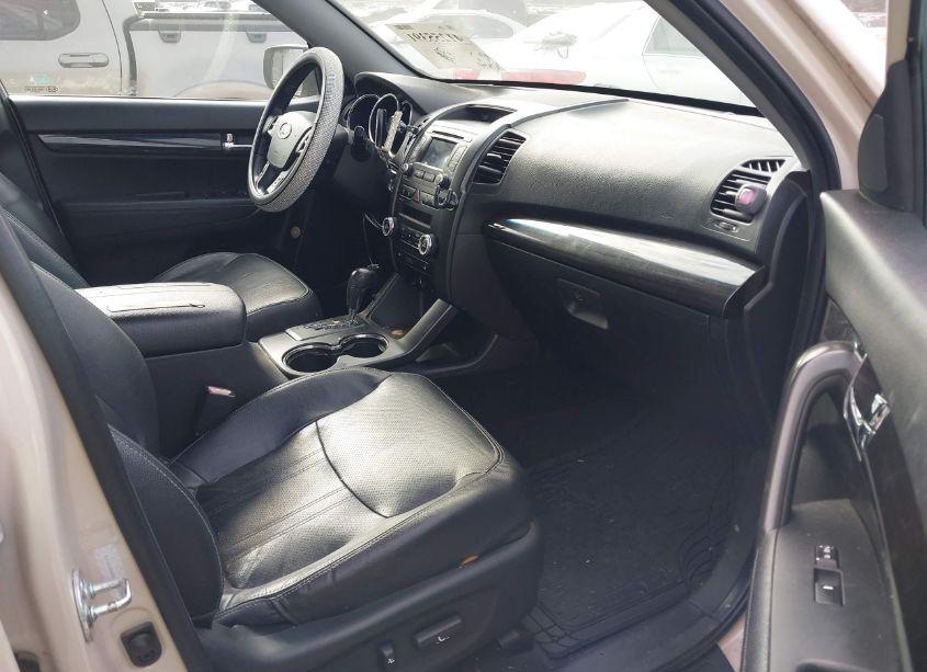 Photo 5 of 2012 Kia Sorento EX V6 (VIN 5XYKU4A25CG198898)