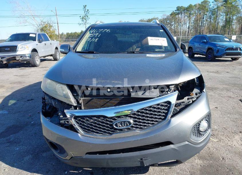 Photo 13 of 2012 Kia Sorento EX V6 (VIN 5XYKU4A25CG203291)