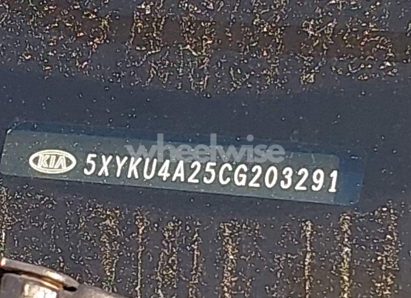 Photo 9 of 2012 Kia Sorento EX V6 (VIN 5XYKU4A25CG203291)