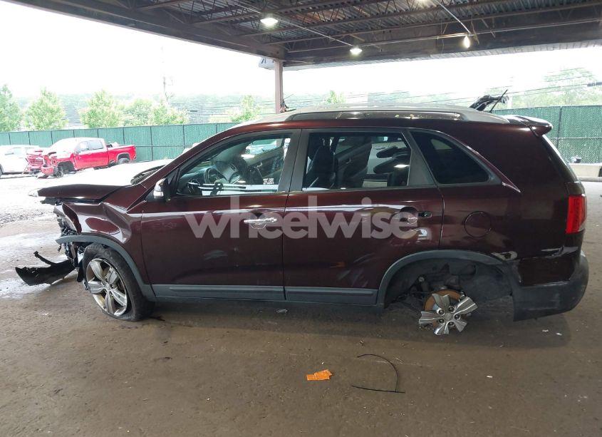 Photo 14 of 2012 Kia Sorento EX V6 (VIN 5XYKU4A25CG304508)