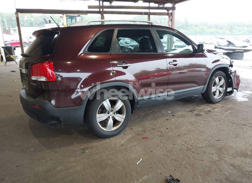 Photo 4 of 2012 Kia Sorento EX V6 (VIN 5XYKU4A25CG304508)