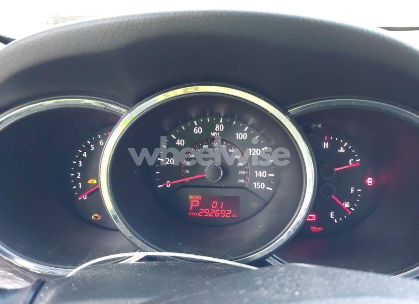 Photo 7 of 2011 Kia Sorento EX V6 (VIN 5XYKU4A27BG011773)