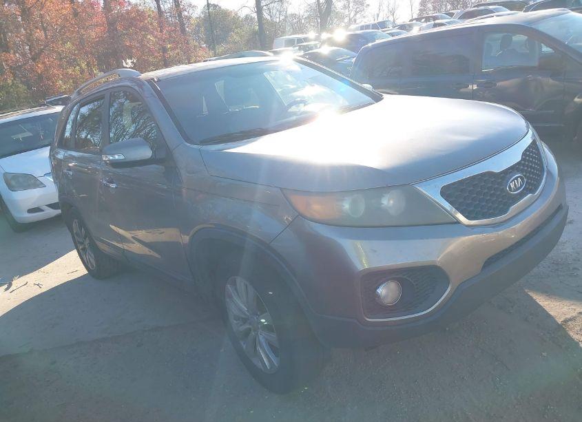 2011 Kia Sorento EX V6 (VIN 5XYKU4A27BG022644) main photo