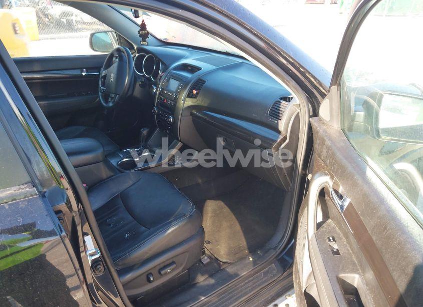 Photo 5 of 2013 Kia Sorento EX V6 (VIN 5XYKU4A27DG326480)