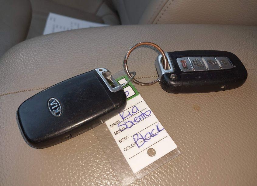 Photo 11 of 2013 Kia Sorento EX V6 (VIN 5XYKU4A27DG400190)