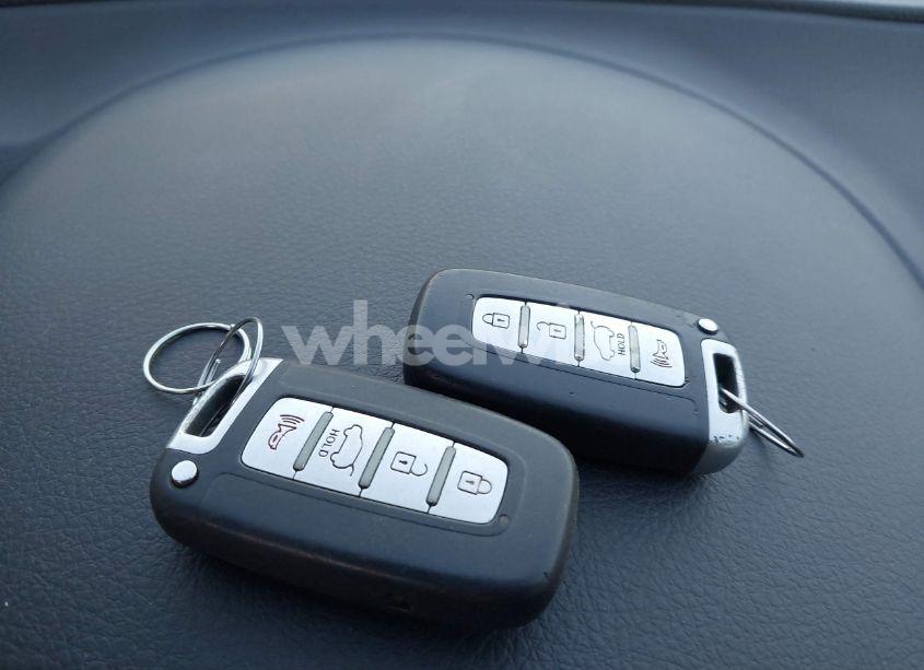 Photo 11 of 2011 Kia Sorento EX V6 (VIN 5XYKU4A28BG034303)