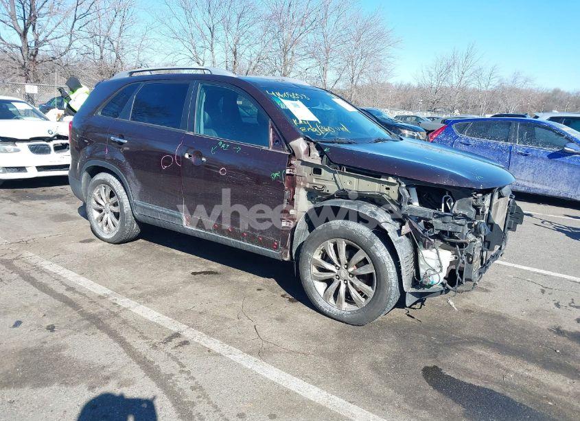 2011 Kia Sorento EX V6 (VIN 5XYKU4A28BG041140) main photo