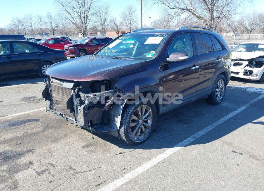 Photo 2 of 2011 Kia Sorento EX V6 (VIN 5XYKU4A28BG041140)