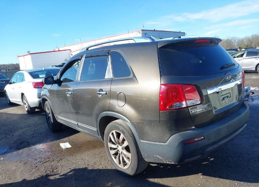 Photo 3 of 2011 Kia Sorento EX V6 (VIN 5XYKU4A28BG114314)
